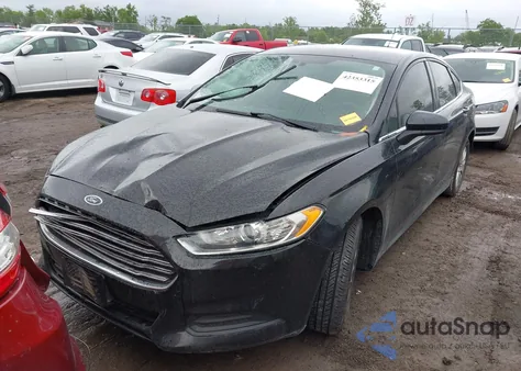 2015 Ford Fusion S z USA, uszkodzony, nr VIN 3FA6P0G70FR302685